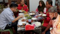 Diam-diam, None Sambangi Kediaman Sejumlah Tokoh Masyarakat Hingga Dedengkot Suporter PSM