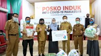 PLN Serahkan Bantuan Sembako untuk Warga Terdampak Covid-19