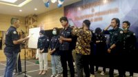 Lantik Pengurus IKA SMA 12 Makassar, Ini Harapan Supratman