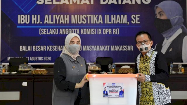 Aliyah Mustika Ilham Bantu Tenaga Kesehatan