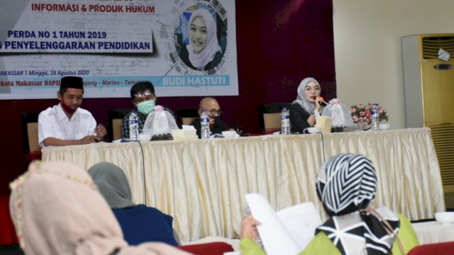 Anggota DPRD Makassar, Budi Hastuti sosialisasikan Perda Penyelenggaraan Pendidikan, di Aerotel Smile, Minggu (16/8/2020).