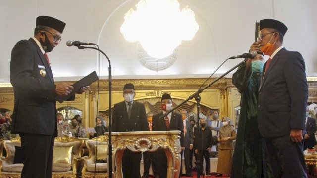 Gubernur Sulsel Lantik Prof Djufri Sebagai Kadis Pendidikan