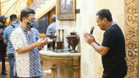 Saling Puji, None Sebut Zunnun Belahan Jiwa