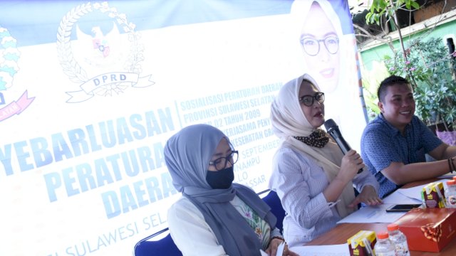 Anggota DPRD Sulsel, Andi Rachmatika Dewi sosialisasikan Perda tentang kerjasama Penyelenggaraan Pelayanan Kesehatan Gratis di Kecamatan Tallo, Minggu (6/9/2020).