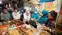 Lies F Nurdin dan Rossy Timur Kunjungi Percontohan Pasar Sehat