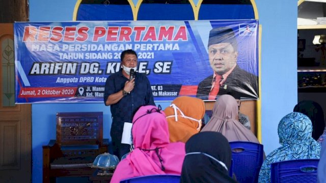 Anggota DPRD Kota Makassar Arifin Dg Kulle saat reses pertama masa persidangan pertama di Kelurahan Mannuruki, Kecamatan Tamalate, Kota Makassar, Jumat (2/10/2020).