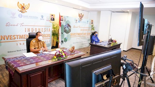 Wakil Gubernur Sulawesi Selatan Andi Sudirman Sulaiman menghadiri Road to Indonesia Investment Day (IID) 2020 South Sulawesi secara virtual, Selasa (20/10). ()