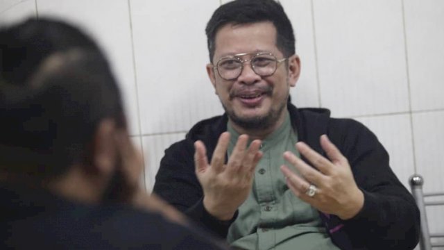 Calon Wali Kota Makassar, Irman Yasin Limpo (None) berharap perkembangan pembangunan infrastruktur berbanding lurus dengan kesejahteraan masyarakat. 