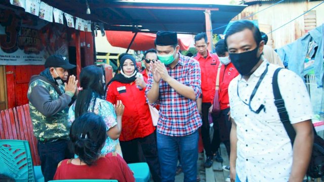 Calon Wakil Walikota Makassar, Fadli Ananda menyapa warga Kelurahan Buloa. 