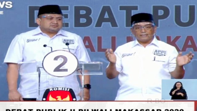 Pasangan Munafri Arifuddin-Rahman Bando (Appi-Rahman) menjawab pertanyaan panalis pada debat publik kedua Pilwali Makassar 2020.