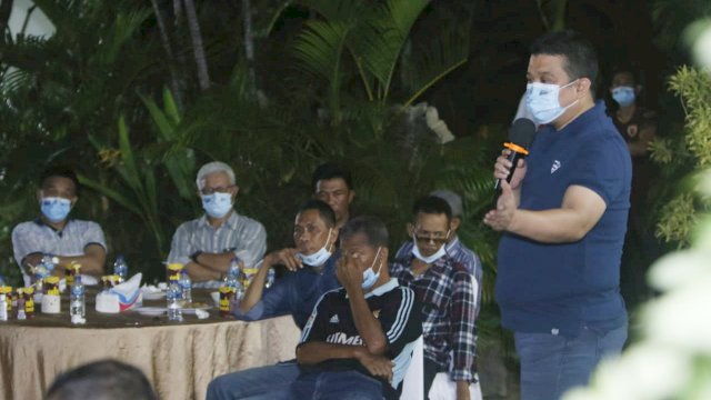 Ketua Tim Pemenangan Appi-Rahman, Erwin Aksa kumpul bareng bersama tokoh sepak bola dan mantan pemain PSM. 