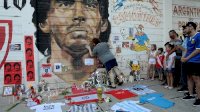 Maradona Tutup Usia, Suporter Berkumpul di Jalanan, Argentina Tetapkan 3 Hari Masa Berkabung