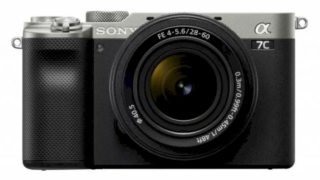 Kamera Sony Alpha 7C dengan lensa kit SEL2860. (ANTARA/HO)