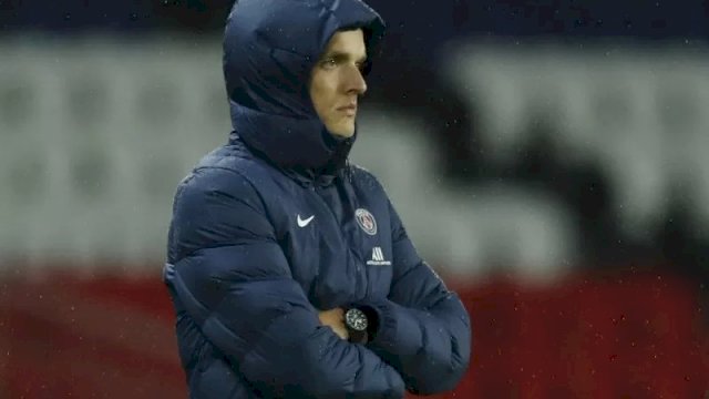 Pelatih Thomas Tuchel saat memimpin timnya menghadapi Manchester United di Parc des Princes, Paris, Prancis, 20 Oktober 2020. REUTERS/Gonzalo Fuentes