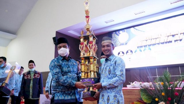Serahkan Anugerah Siddhakarya, Wagub Sulsel: Potensi UMKM harus Digali