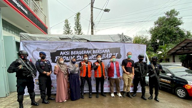 Aksi Bergerak Bersama Relawan LIVE Celebes Berangkatkan Bantuan ke Sulbar