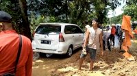Tanah Longsor di Parangloe Tutup Jalan, Kini Sudah Bisa Dilalui Kendaraan