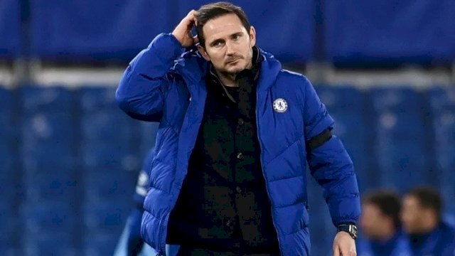 Raut muka kecewa manajer Chelsea Frank Lampard setelah timnya dikalahkan Manchester City dalam lanjutan Liga Inggris di Stadion Stamford Bridge, London, Inggris, Minggu (3/1/2021) waktu setempat. ANTARA/REUTERS/POOL/Andy Rain.