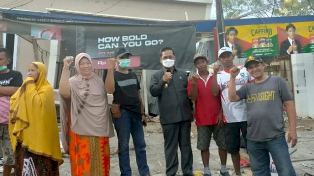 Wabup Pinrang Temui Warganya yang Jadi Korban Bencana Sulbar