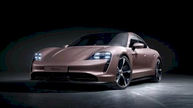 Porsche Taycan. ANTARA/Porsche Indonesia.