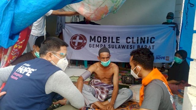 Kompala Unifa Bantu KUN Dirikan Posko Kesehatan untuk Korban Gempa Sulbar