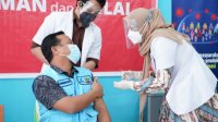 Andi Sudirman Disuntik Vaksin Covid-19 Kedua, Ingatkan Tetap Pakai Masker