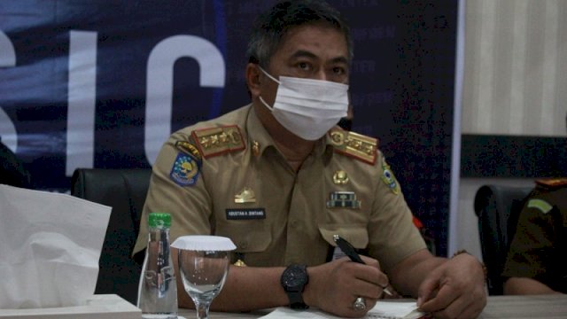 Sekda Barru, Abustan AB, diangkat menjadi pelaksana harian (Plh) Bupati Barru. (int)