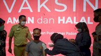 Kapolres Barru Jadi Orang Pertama Disuntik Vaksin Covid-19, Sekda Kedua