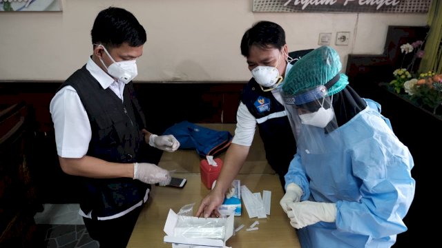 Diswab Usai Terjaring Langgar Prokes di Gowa, 5 Orang Positif