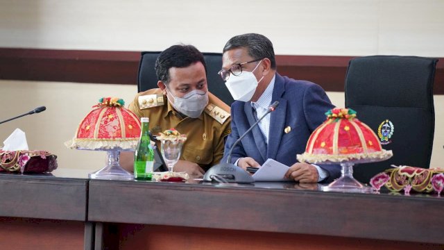 Gubernur Sulsel Nurdin Abdullah dan Wakil Gubernur Sulawesi Selatan Andi Sudirman Sulaiman.