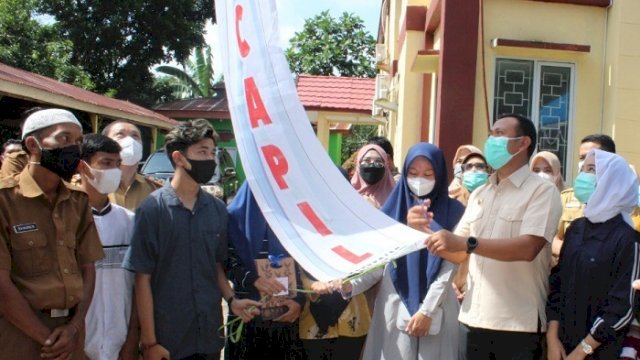 Dukcapil Takalar Luncurkan “Hampa Tanpa Kamu”, Warga Berusia 17 Tahun Diberi Hadiah E-KTP