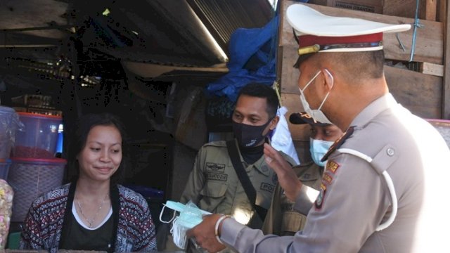 Cegah Penyebaran Covid-19, Polres Torut Rutin Gelar Operasi Yustisi