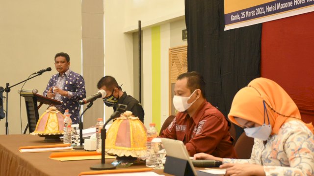 Anggota DPRD Makassar, Nasir Rurung sosialisasikan Perda Perlindungan dan Pengelolaan Lingkungan Hidup, di Hotel Maxone, Kamis (25/3/2021)