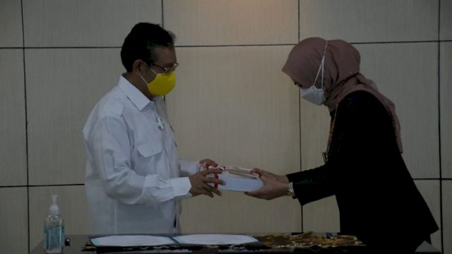 Penyerahan LKPD 2020 oleh Bupati Luwu Utara kepada BPK Perwakilan Provinsi Sulsel, Senin (22/3/2021).