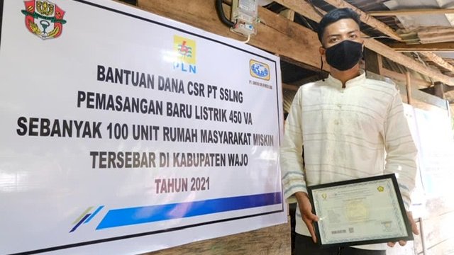 831 Rumah Warga Miskin di Wajo Kini Sudah Dialiri Listrik