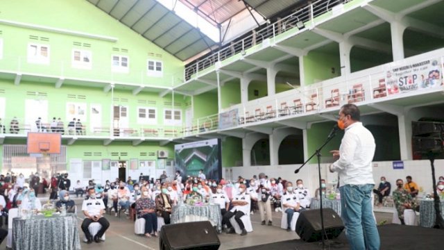 Resmikan Rehabilitasi Atap SMPN 5 Makassar, Danny: Dulu Saya Sekolah di Sini