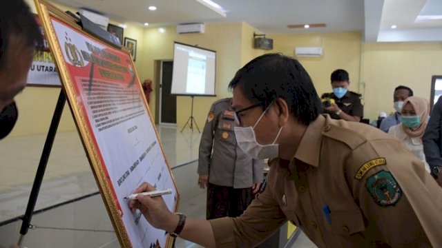 Wabup Suaib Apresiasi Polres Lutra Deklarasi Zona Integritas Wilayah Bebas Korupsi