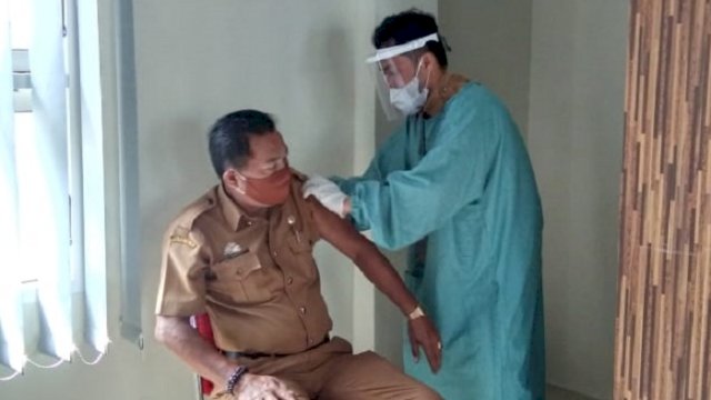Vaksinasi Dosis Pertama untuk Pelayan Publik di Sinjai Dirampungkan Besok