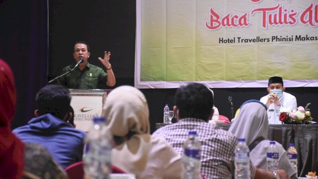 Anggota DPRD Makassar, Hasanuddin Leo sosialisasikan Perda Baca Tulis Al-Quran, di Hotel Travelers, Jumat (9/4/2021).