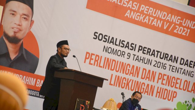 Anggota DPRD Makassar, Andi Hadi Ibrahim sosialisasikan Perda Perlindungan dan Pengelolaan Lingkungan Hidup, di Hotel Dalton, Rabu (14/2/2021).