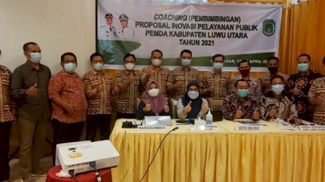 Coaching Mandiri Proposal Inovasi Pemda Lutra, Minggu (8/4/2021), di Hotel Grandtown, Makassar.