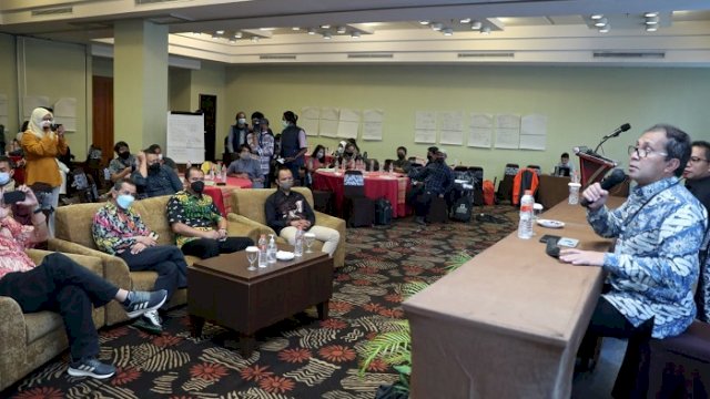 Danny Sebut Media Punya Peranan Besar Sukseskan ‘Makassar Recover’