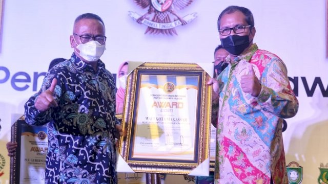 Dinobatkan Tokoh Pemerhati Pers, Danny: Terima Kasih PWI Sulsel