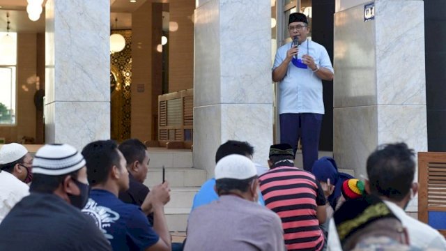 Ilham Arief Sirajuddin saat di Masjid Amirul Mukminin, Minggu (25/4/2021).