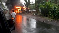 Rumah Warung Hangus Terbakar