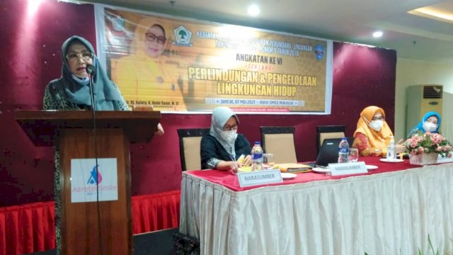 Anggota DPRD Makassar, Apiaty Amin Syam sosialisasi Perda Pengelolaan Lingkungan Hidup, di Hotel Aerotel Smile, Jumat (7/5/2021).