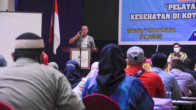 Anggota DPRD Makassar, Hasanuddin Leo sosialisasikan Perda Pelayanan Kesehatan, di Hotel Travelers, Selasa (11/5/2021).