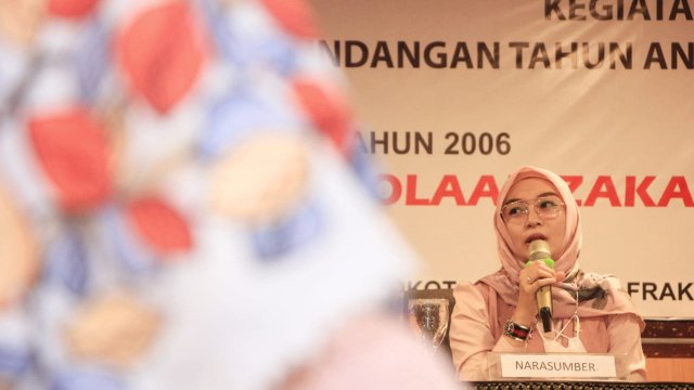 Anggota DPRD Makassar, Budi Hastuti sosialisasikan Perda Zakat, di Hotel Pessona, Selasa (11/5/2021).