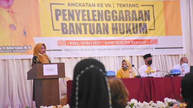 Anggota DPRD Makassar, Apiaty Amin Syam sosialisasikan Perda Penyelenggaraan Bantuan Hukum, di Hotel Horison, Rabu (19/5/2021).