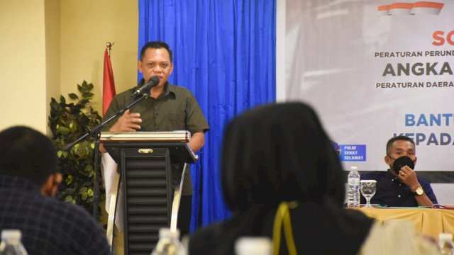 Anggota DPRD Makassar, Abdul Aziz Namu sosialisasikan Perda Bantuan Keuangan Kepada Partai Politik, di Hotel Grand Asia, Rabu (26/5/2021).